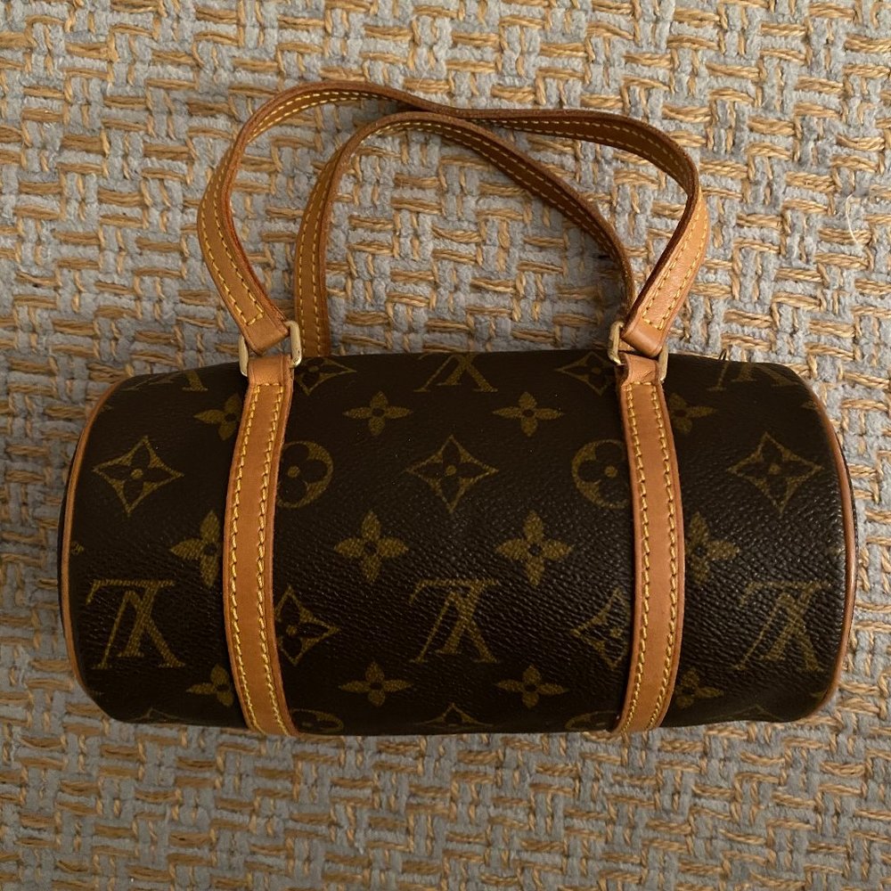 Authentic Louis Vuitton Mini papillon Pochette